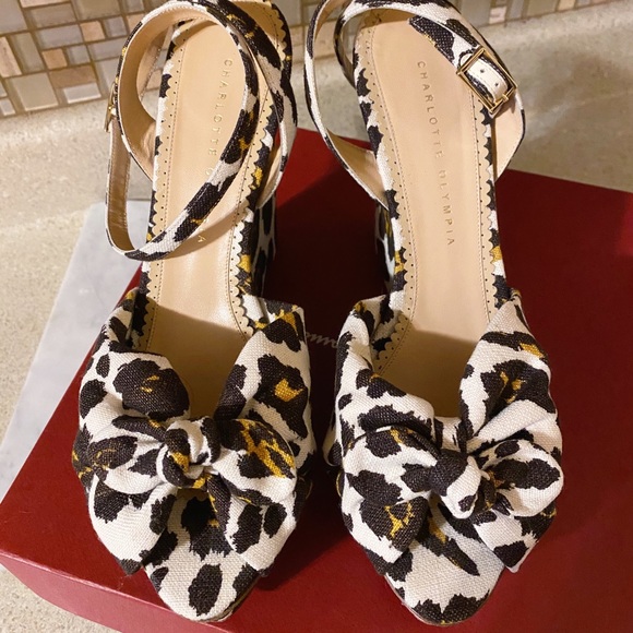 Authentic Charlotte Olympia STUNNING Miranda Bow Platform Leopard Wedges - Picture 3 of 12
